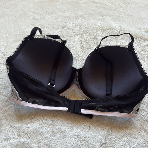 Victoria’s Secret Dream Angels Lined Demi Bra Lace Rhinestone Detail 36D - Picture 2 of 7